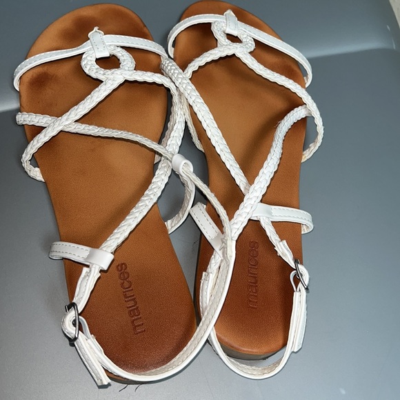 MAURICES WOMENS SNDALS SIZE 9 COLOR WHITE - Picture 2 of 5